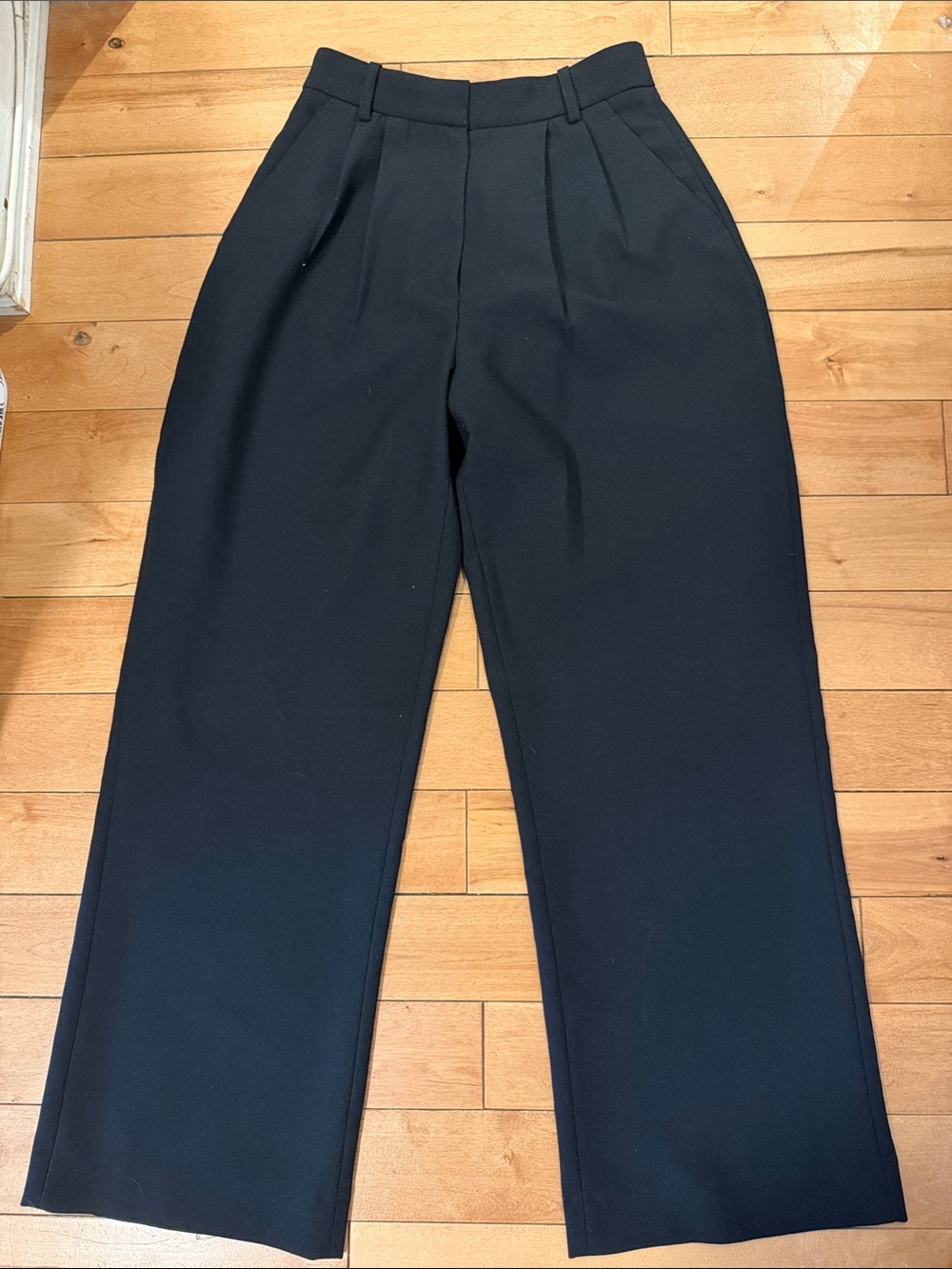 Abercrombie & Fitch Black High-Rise Pleated Trousers